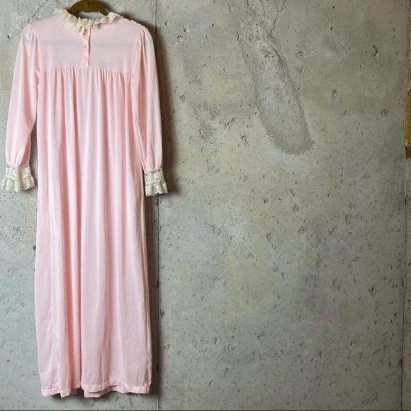 Vintage 70s Suzy star pale pink Victorian cream lace long night gown - Picture 5 of 5